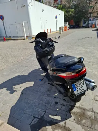 Suzuki Burgman 125 Negra