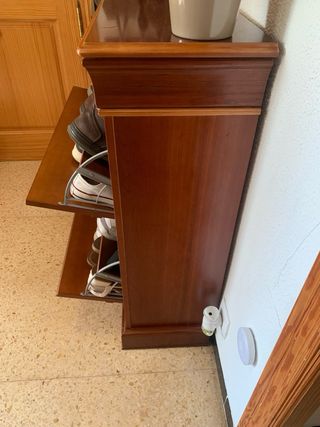 Mueble de madera con cajones