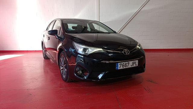 Toyota Avensis 2016