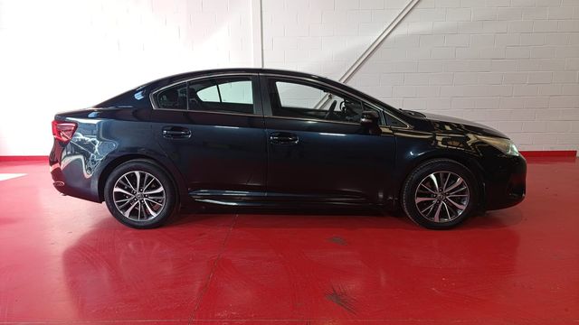 Toyota Avensis 2016