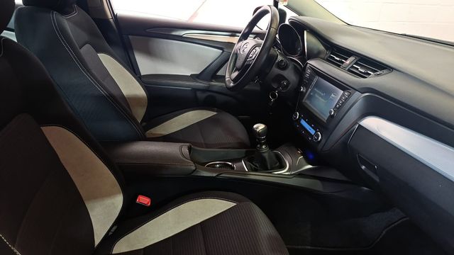 Toyota Avensis 2016