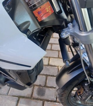 BMW F800R Negra y Blanca