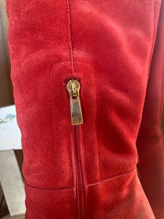 Botas de piel rojas altas