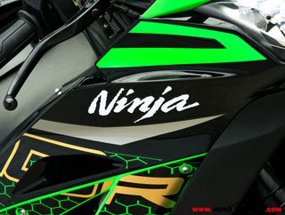 KAWASAKI NINJA ZX-10R