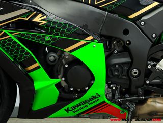 KAWASAKI NINJA ZX-10R
