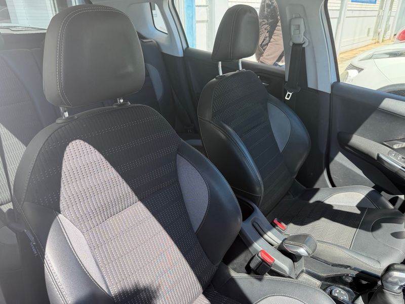 Peugeot 2008 1.2 Pure Tech S&S Style (2016) 2015, foto 9