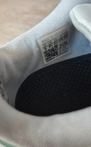 Zapatillas Adidas Talla 42.2/3 Blancas y Verdes