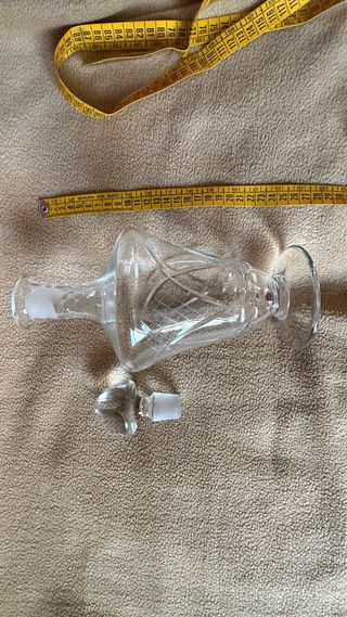Caraffa in vetro trasparente