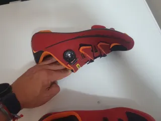 Zapatillas Mavic Ciclismo Rojo Talla43 i medio