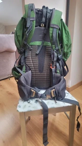 Mochila Forclaz Trek 500 70L +10L Verde