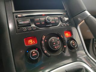 Peugeot 3008 1.6 hdi ALLURE