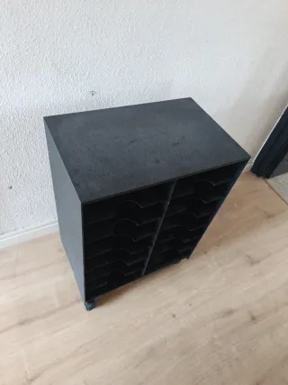 Mueble archivador con ruedas