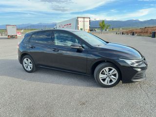 VW Golf 8 1.5 TSI 130CV Life