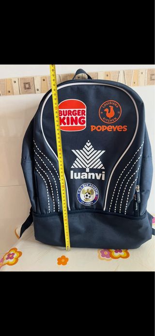 Cazadora y mochila Luanvi fútbol