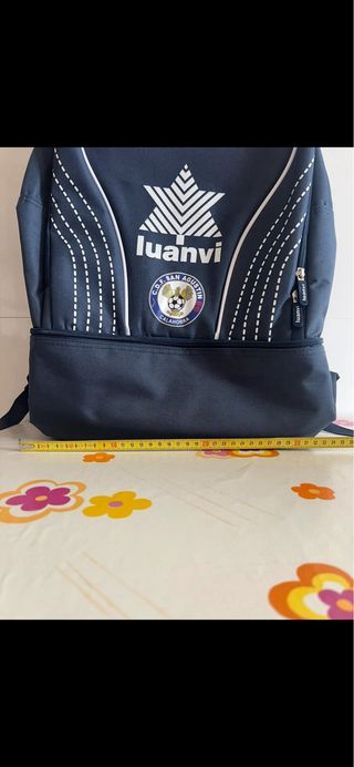 Cazadora y mochila Luanvi fútbol