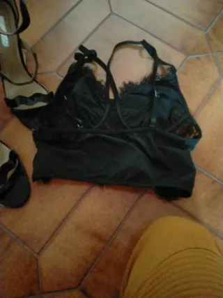 Sandali neri 38 + reggiseno nero omaggio