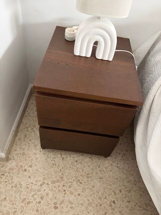 Cómoda y 2 mesitas de noche de madera