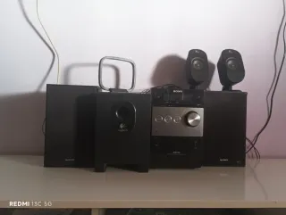 Mini cadena Sony 4 altavoces + subwoofer Logitech