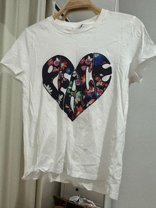 Camiseta Blanca Corazón Floral
