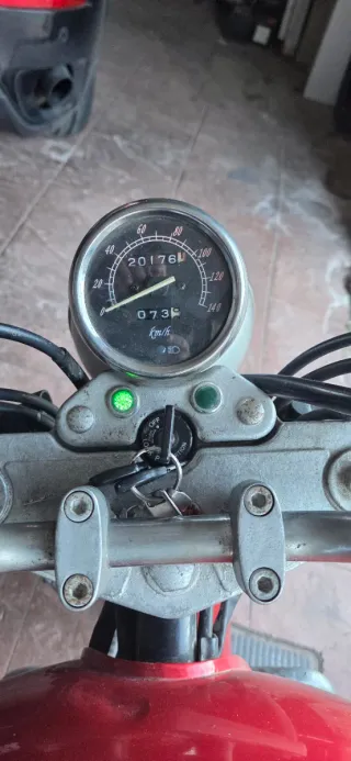 Suzuki Marauder 250cc Cruiser Roja