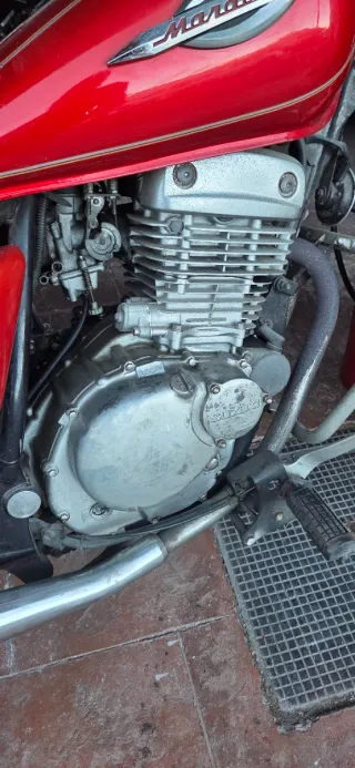 Suzuki Marauder 250cc Cruiser Roja