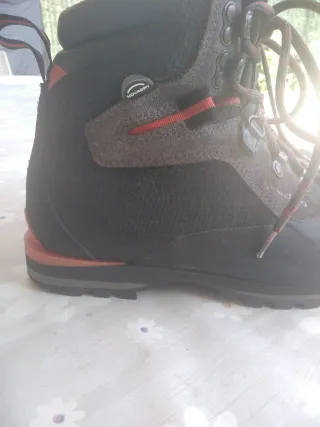 Botas de montaña Quechua Novadry
