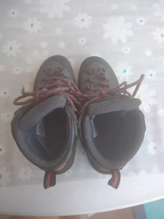 Botas de montaña Quechua Novadry