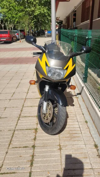 Honda, CBR 600 F ,Edición  1998