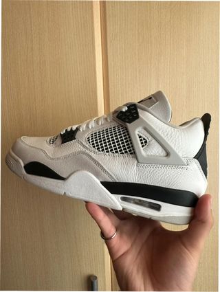 Air Jordan 4 Retro Military Black Talla 41