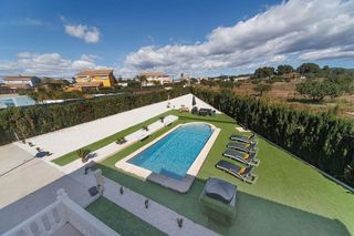 Casa en venta en Urbanizaciones en Llíria