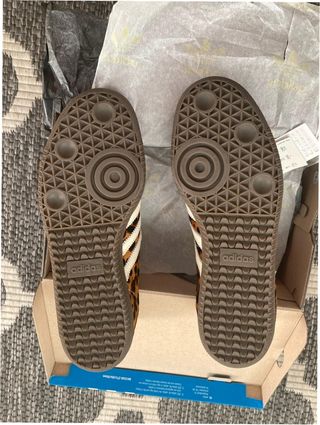 Adidas Samba OG Leopardo Rojo Talla 37