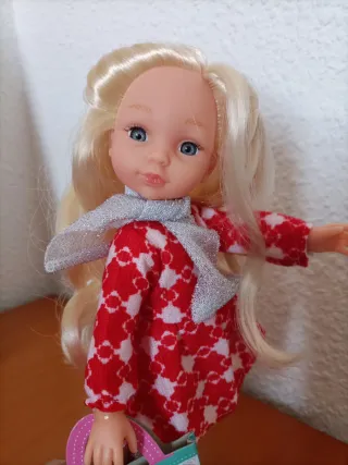 Muñeca pequeña 24 cm