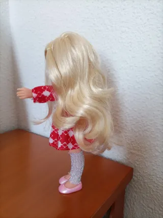 Muñeca pequeña 24 cm