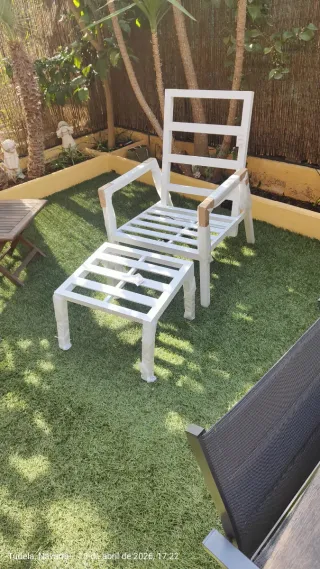 Sillón reclinable con reposapiés