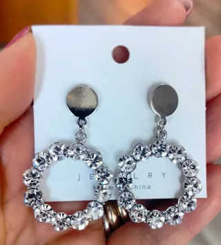 Orecchini cerchio con strass