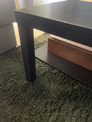 Mesa de centro negra de madera