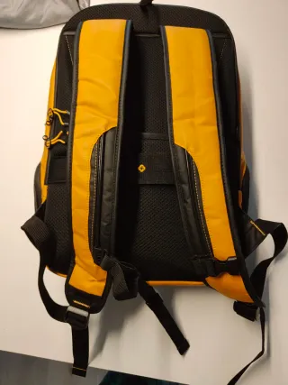 Mochila Samsonite Amarilla 15.5
