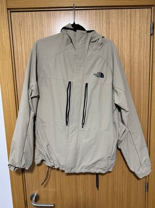 Chaqueta y pantalon The North Face Beige