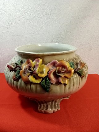 Grande centrotavola in ceramica decorato