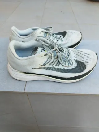 Lote Nike zoom fly 6 y Zapatillas deportivas