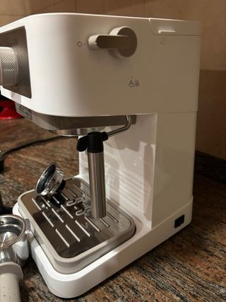 Cafetera De'longhi Stilosa Blanca