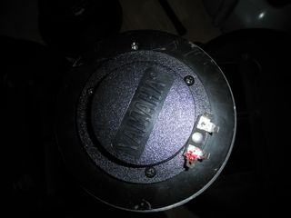 altavoz Yamaha 16 Ohm con difusor