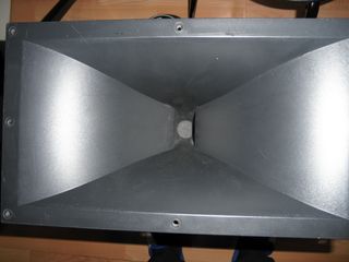 altavoz Yamaha 16 Ohm con difusor