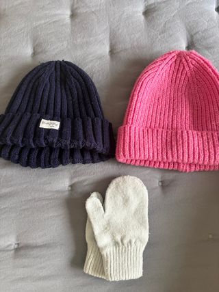 Gorros y manoplas de punto