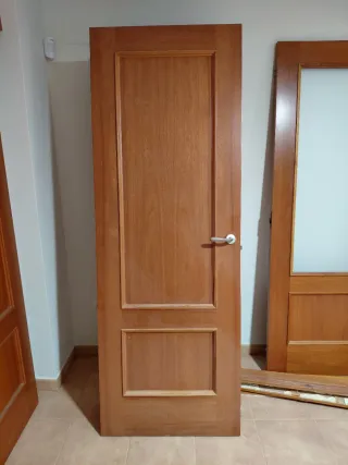 Puerta de madera interior