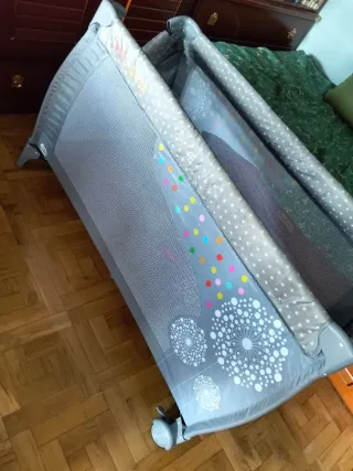 Cuna de viaje con colchón