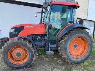 Tractor Kubota M8540