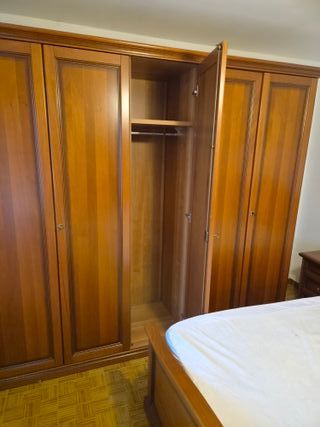 Camera da letto in legno massello