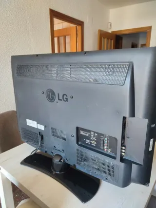 Televisor LG + Smart TV Stick