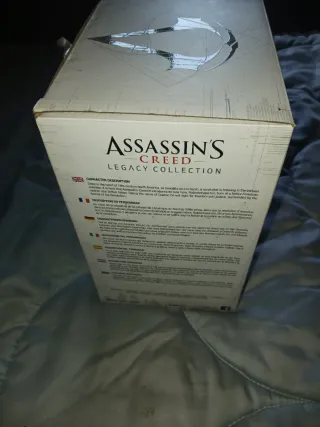 Assassin's Creed busto  Connor Kenway, caja vacia